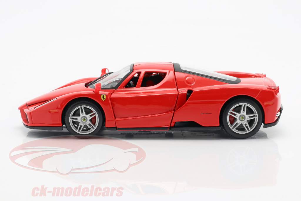 Ferrari Enzo Año de construcción 2002-2004 rojo 1:24 Bburago