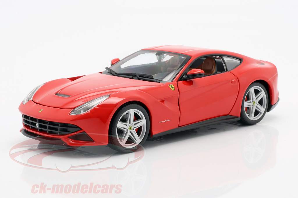 Ferrari F12 Berlinetta vermelho 1:24 Bburago