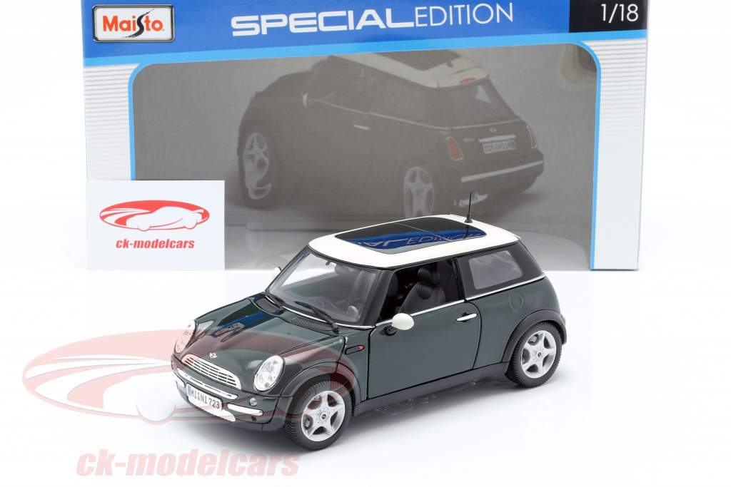 Mini Cooper with Sunroof dark green / white 1:18 Maisto