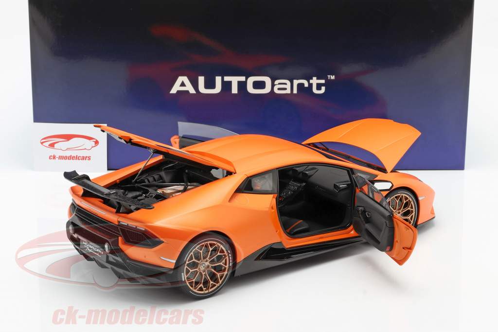 Lamborghini Huracan Performante Baujahr 2017 anthaeus orange 1:12 AUTOart