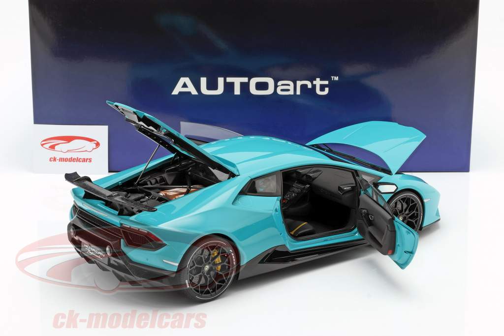 Lamborghini Huracan Performante Année de construction 2017 lumière bleu 1:12 AUTOart