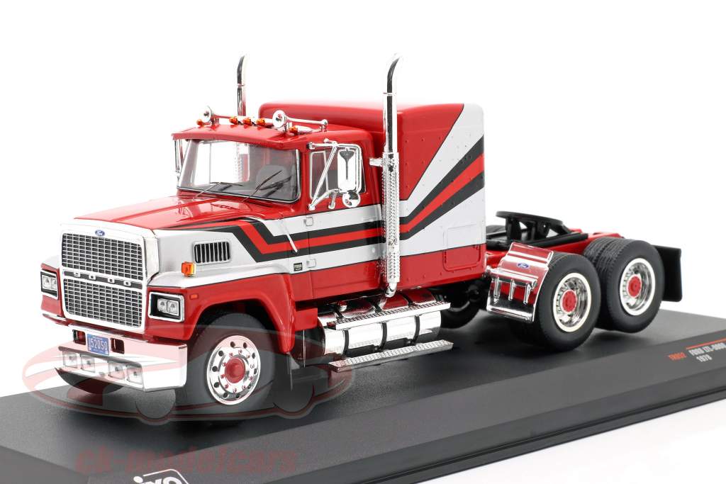 Ford LTL-9000 建設年 1978 赤 1:43 ixo