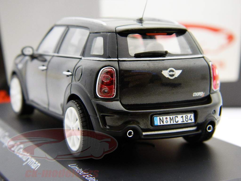 Mini Cooper S countryman black 1:43 Schuco