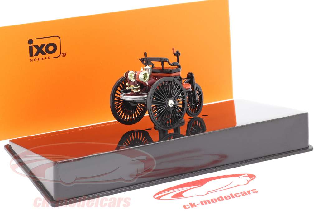 Benz Patent auto Bouwjaar 1886 zwart / roodbruin 1:43 Ixo