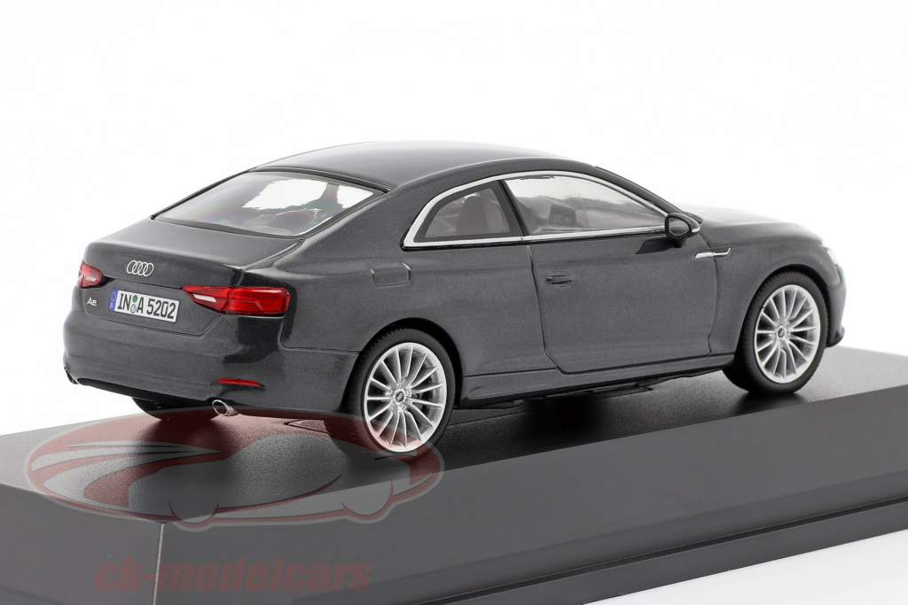 Audi A5 Coupe Manhattan grijs 1:43 Spark