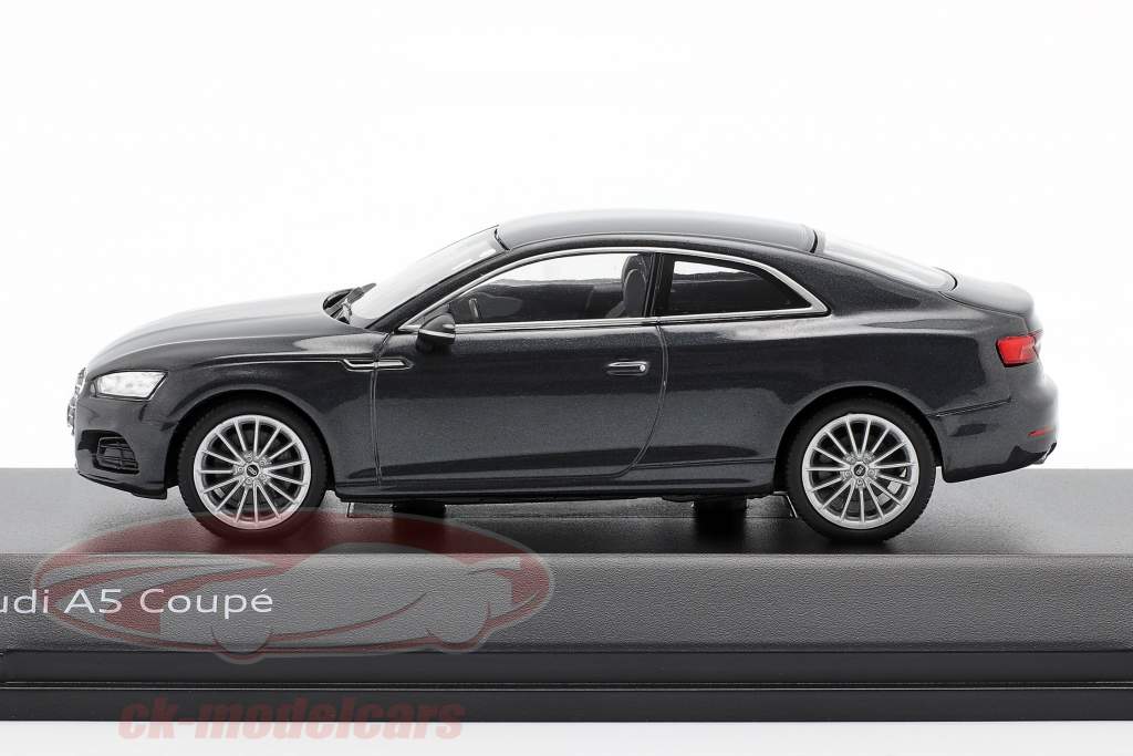 Audi A5 Coupe Manhattan grijs 1:43 Spark