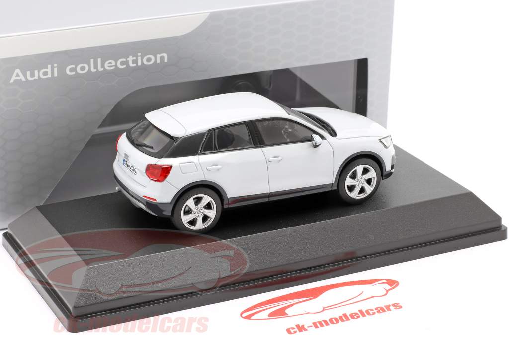 Audi Q2 (GA) year 2016 glacier white 1:43 iScale