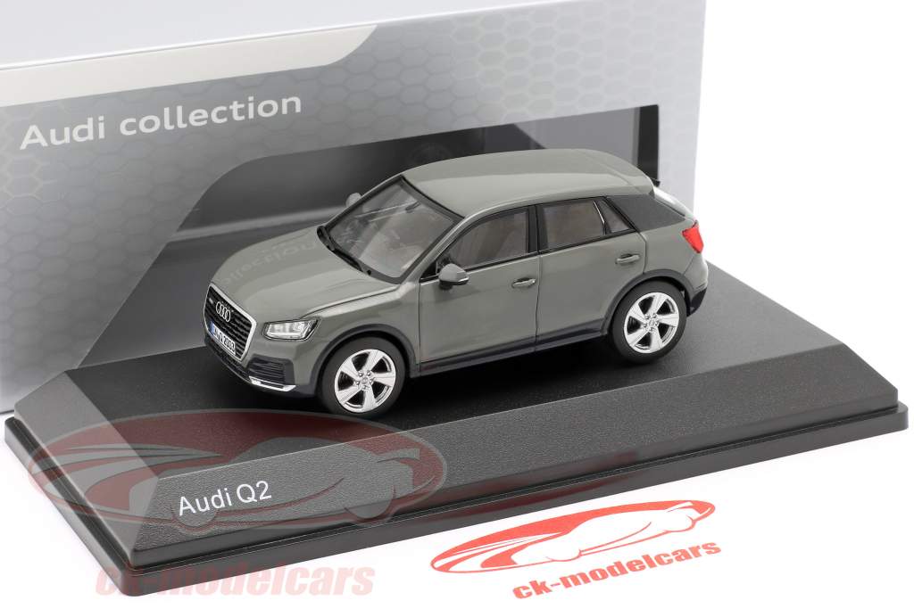 Audi Q2 quantum grau 1:43 iScale