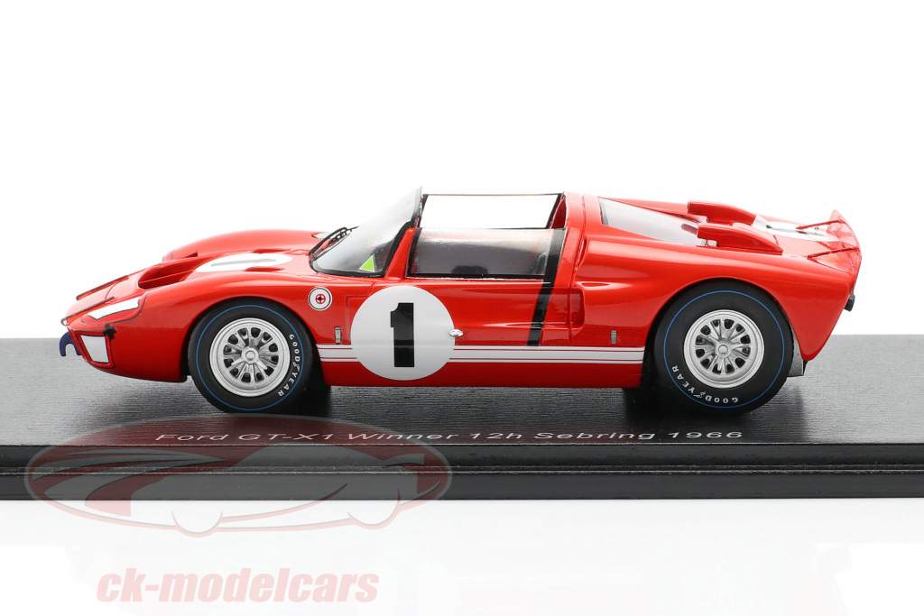 Ford GT-X1 #1 优胜者 12h Sebring 1966 Miles, Ruby 1:43 Spark