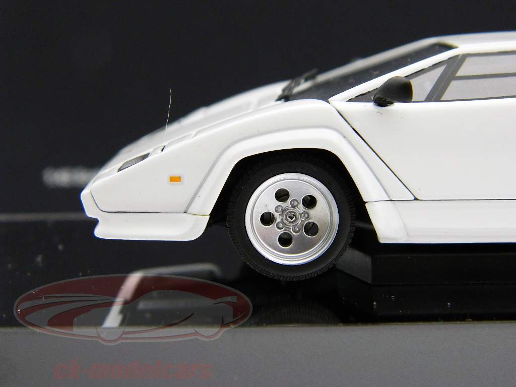 Lamborghini Countach 5000S hvid 1:43 AUTOart