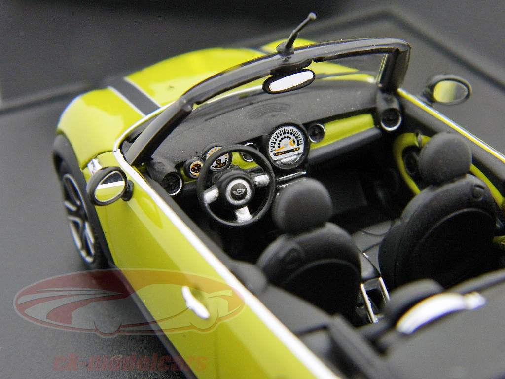 Mini Cooper Cabriolet giallo 1:43 AutoArt