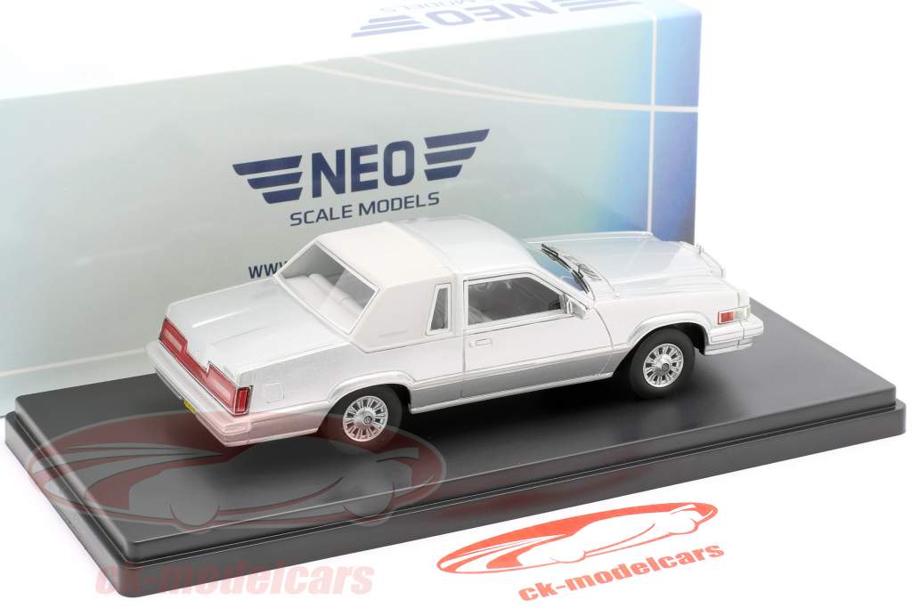 Ford Thunderbird Año de construcción 1980 plata 1:43 Neo