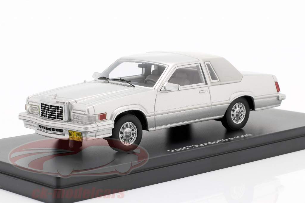 Ford Thunderbird Año de construcción 1980 plata 1:43 Neo