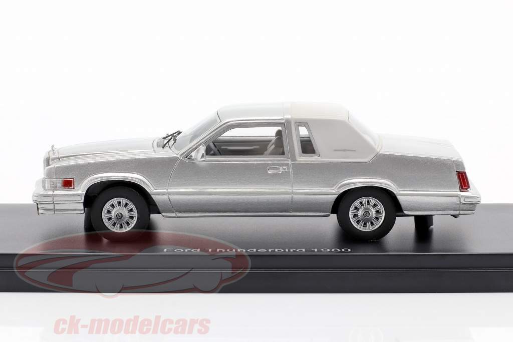 Ford Thunderbird Byggeår 1980 sølv 1:43 Neo