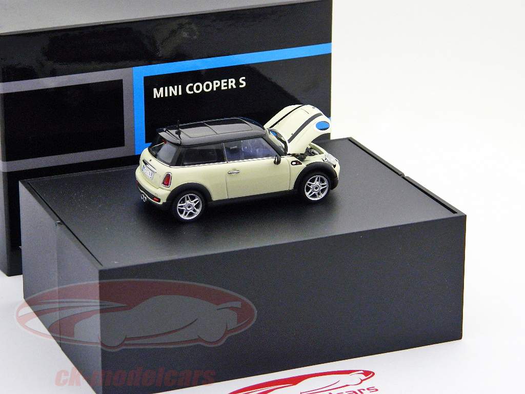 Mini Cooper S белый / белый 1:43 AutoArt
