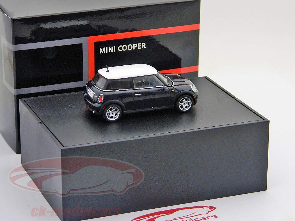 Mini Cooper S черный / черный 1:43 AutoArt
