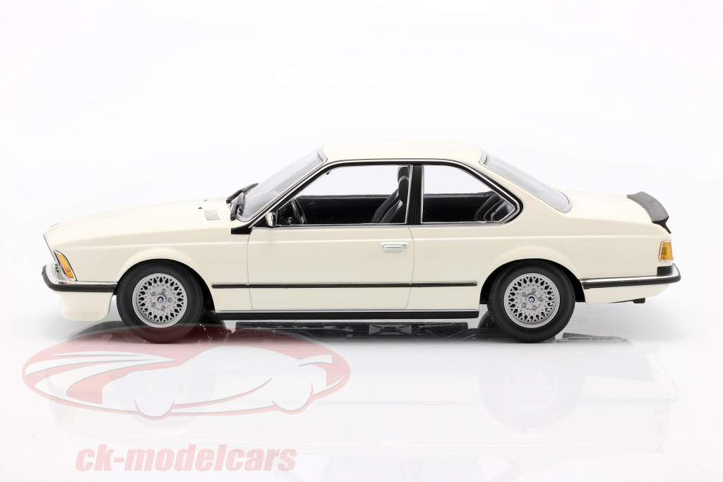 BMW 635 CSi (E24) Année de construction 1982 blanc 1:18 Minichamps