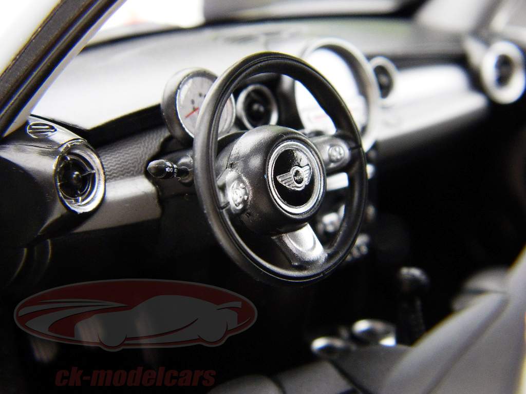 Mini Cooper S Clubman silber / silver 1:18 Kyosho
