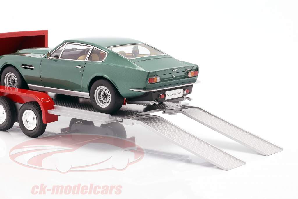 Auto-Anhänger rot / silbergrau 1:18 Autoworld