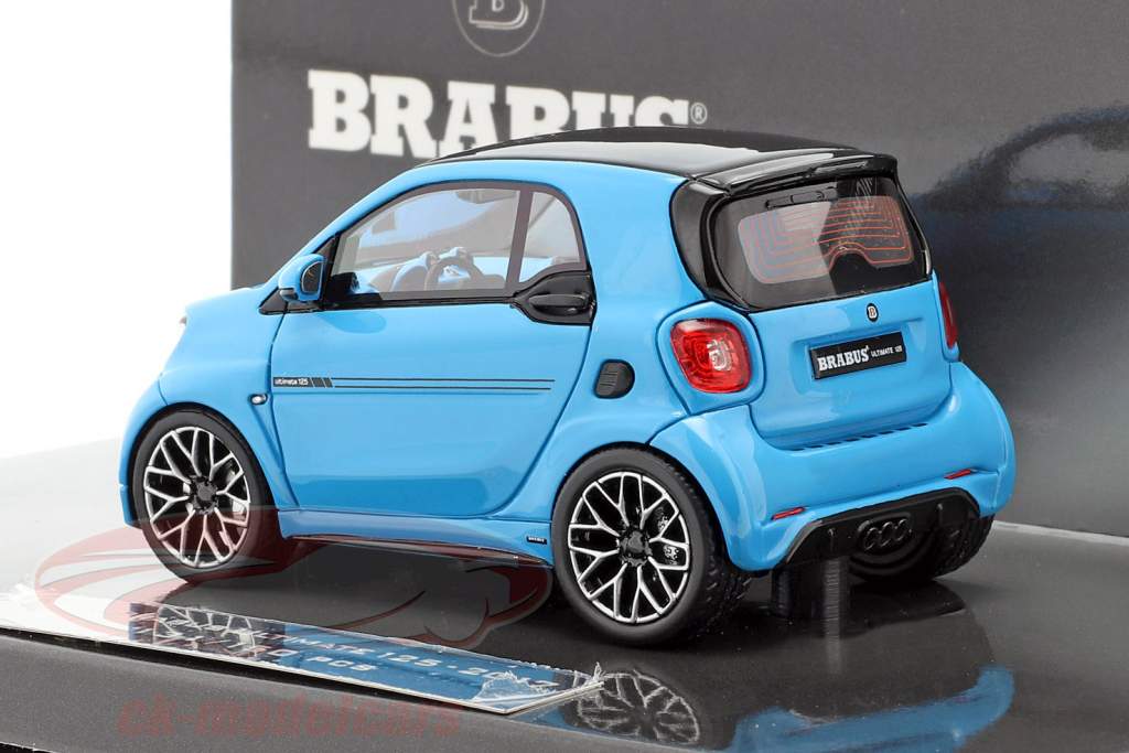 Smart Brabus Ultimate 125 建設年 2017 青 1:43 Minichamps