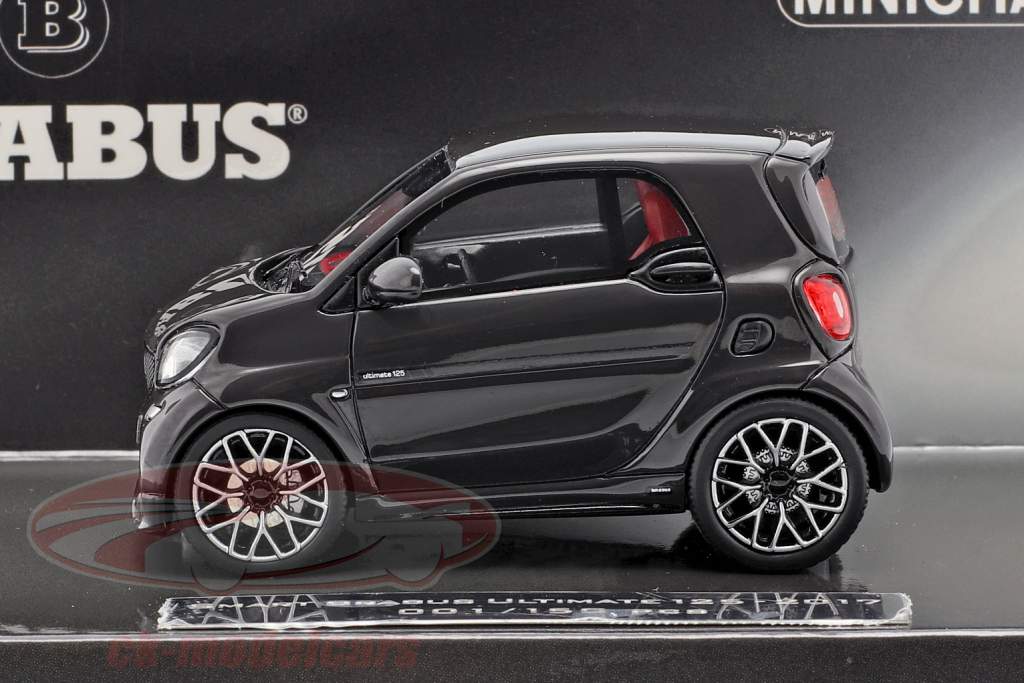 Smart Brabus Ultimate 125 Год постройки 2017 черный 1:43 Minichamps
