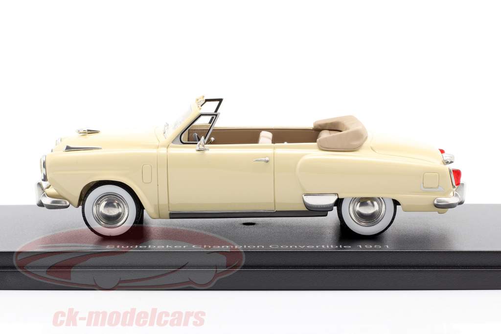 Studebaker Champion 可转换 建设年份 1951 米色 1:43 BoS-Models