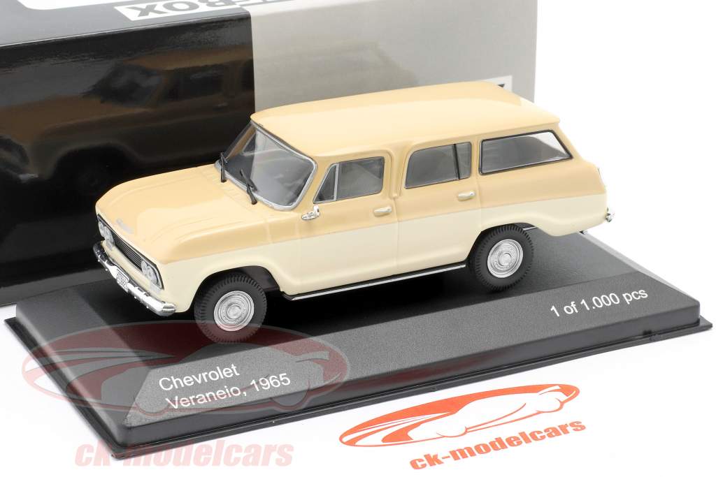 Chevrolet Veraneio Ano de construção 1965 creme / bege 1:43 WhiteBox