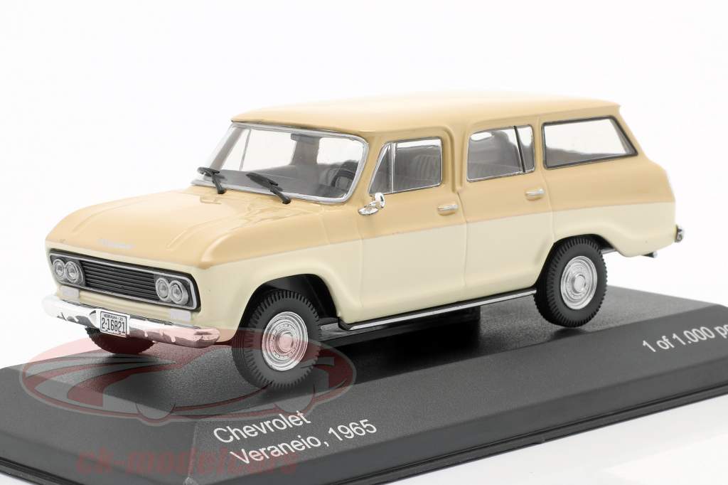 Chevrolet Veraneio Ano de construção 1965 creme / bege 1:43 WhiteBox