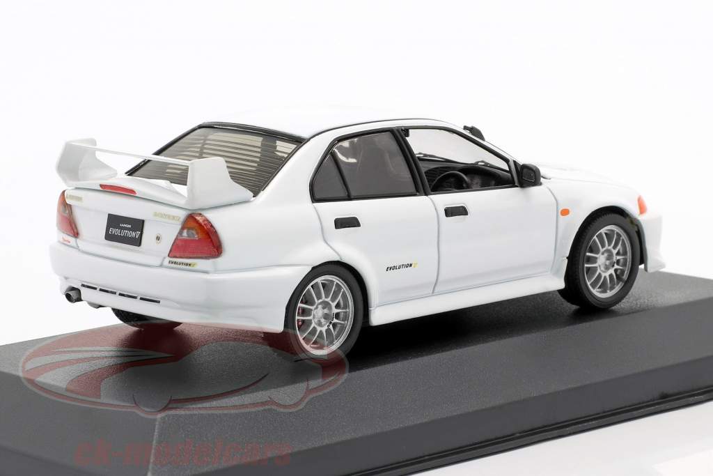 Mitsubishi Lancer Evo V RHD branco 1:43 WhiteBox