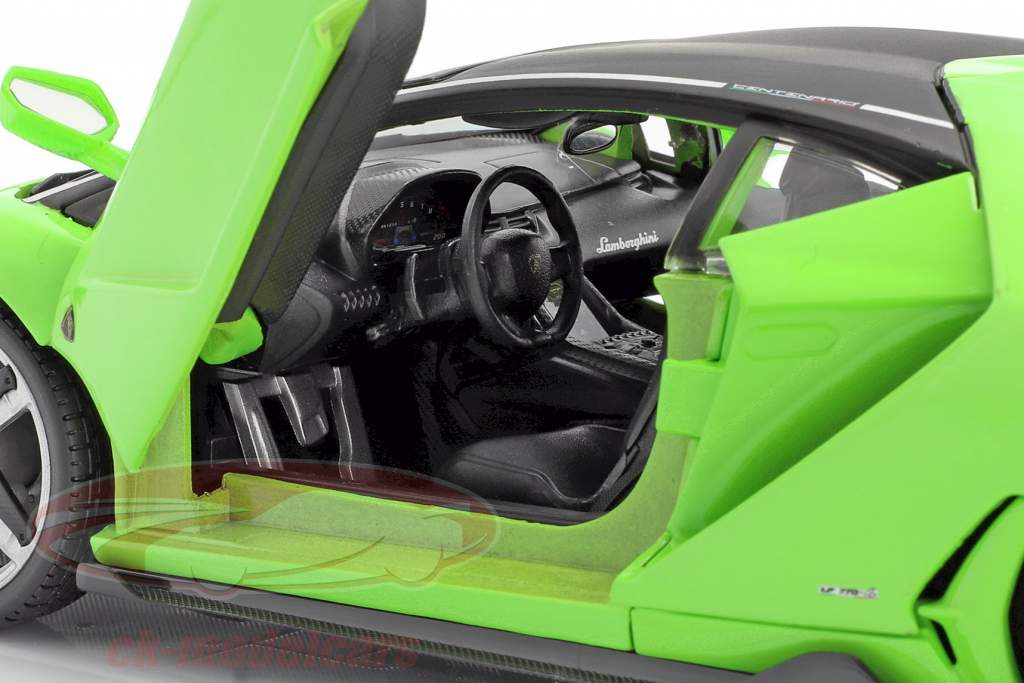 Lamborghini Centenario LP770-4 year 2016 green 1:18 Maisto
