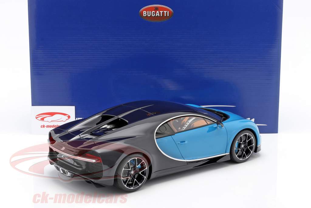 Bugatti Chiron Byggeår 2016 lys blå / mørkeblå 1:12 Kyosho