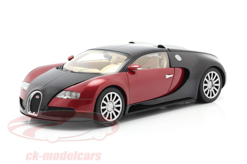 Bugatti EB 16.4 Veyron Год постройки 2006 черный / фиолетовый 1:18 AUTOart