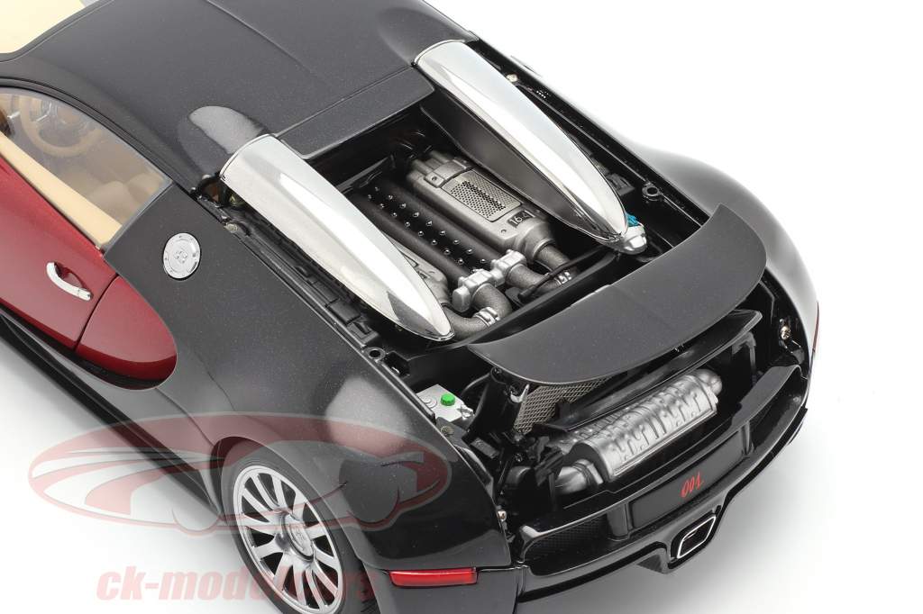 Bugatti EB 16.4 Veyron Год постройки 2006 черный / фиолетовый 1:18 AUTOart