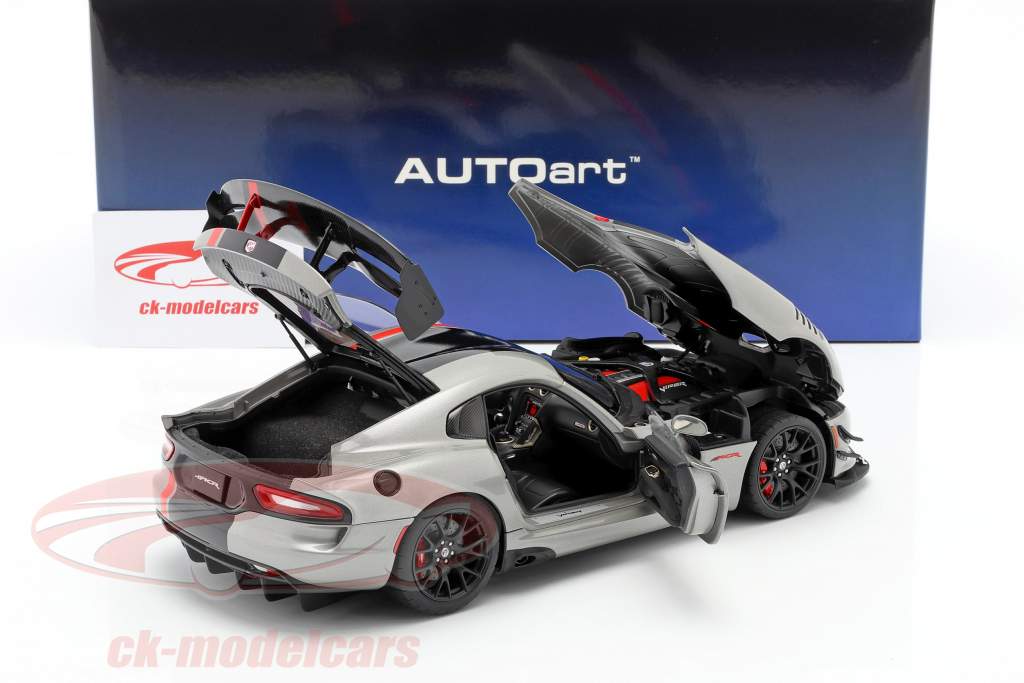 Dodge Viper ACR Année de construction 2017 billet argent métallique / noir / rouge 1:18 AUTOart