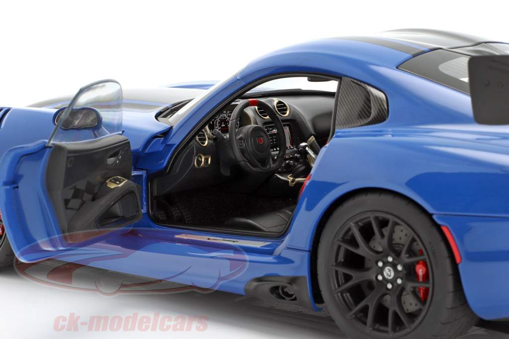 Dodge Viper ACR Année de construction 2017 competition bleu / noir 1:18 AUTOart