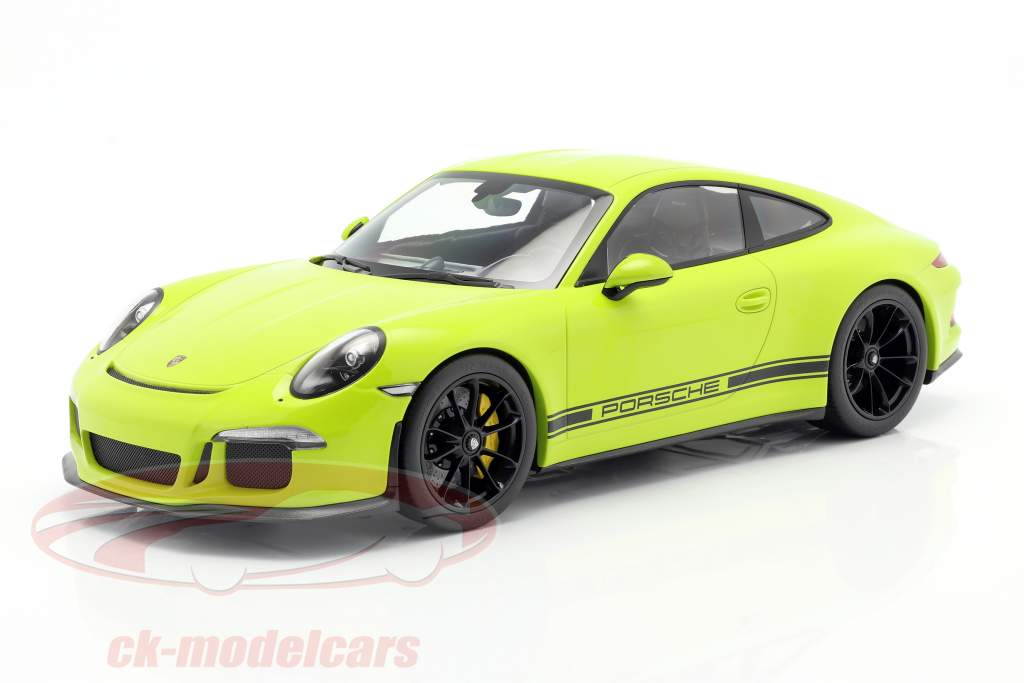 Porsche 911 (991) R year 2016 light green 1:12 Minichamps