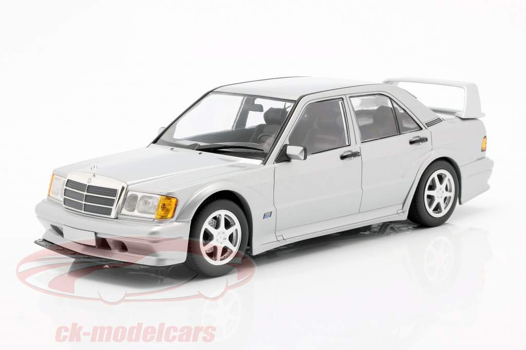 Mercedes-Benz 190E 2,5-16 Evo II 1990 argento metallico 1:18 Minichamps