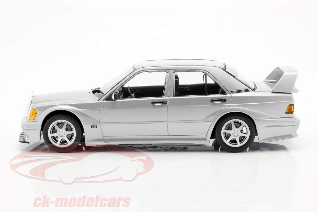 Mercedes-Benz 190E 2,5-16 Evo II 1990 argento metallico 1:18 Minichamps