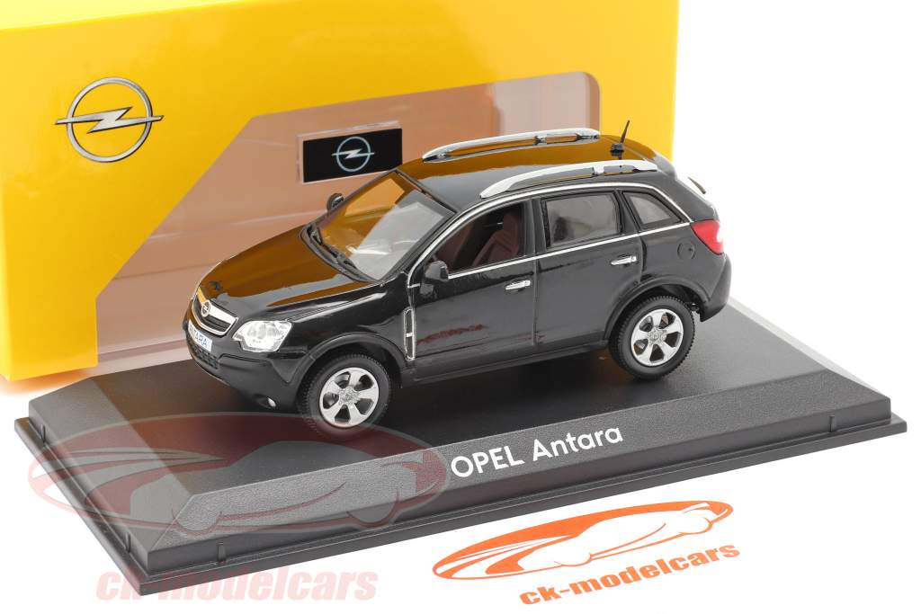 Opel Antara sort 1:43 Norev