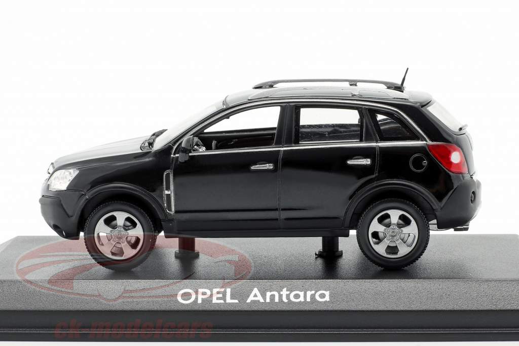Opel Antara sort 1:43 Norev