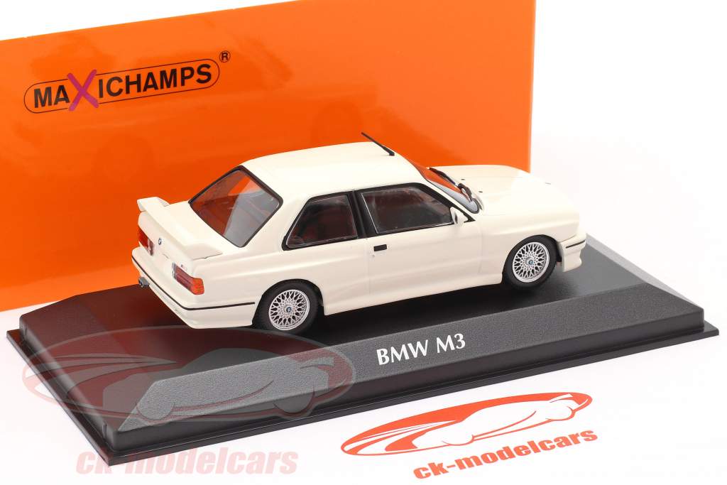 BMW M3 (E30) Baujahr 1987 weiß 1:43 Minichamps