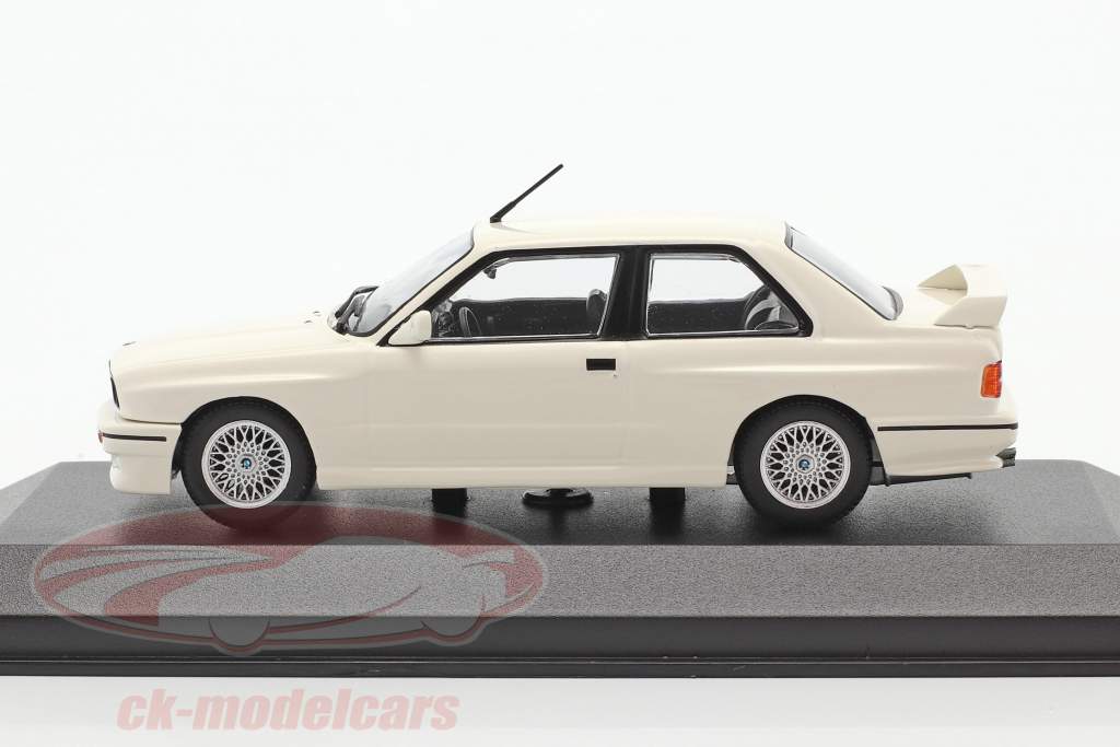 BMW M3 (E30) Année de construction 1987 blanc 1:43 Minichamps