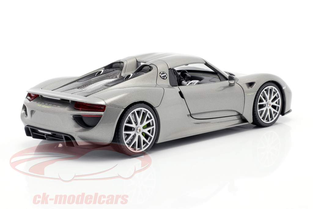 Porsche 918 Spyder Hardtop 建設年 2015 シルバーグレイ メタリック 1:24 Welly