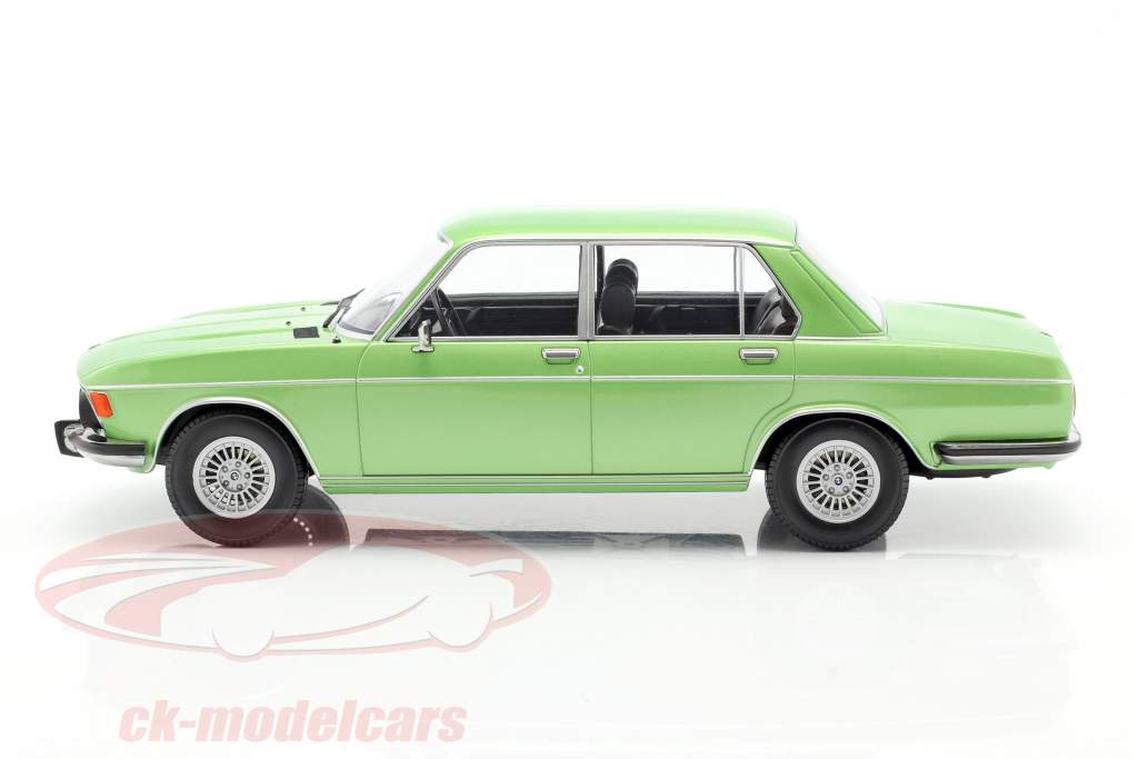 BMW 3.0S E3 2 Series year 1971 light green metallic 1:18 KK-Scale