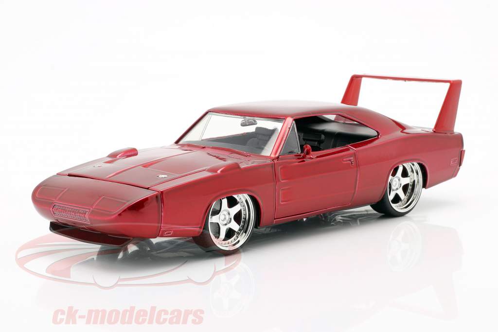 Dodge Charger Daytona Год 1969 Fast and Furious 6 2013 красный 1:24 Jada Toys
