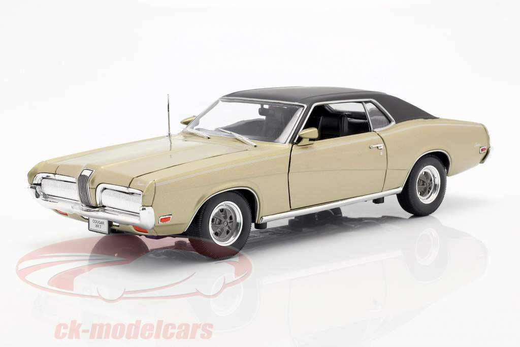 Mercury Cougar XR7 Year 1970 gold 1:18 Welly