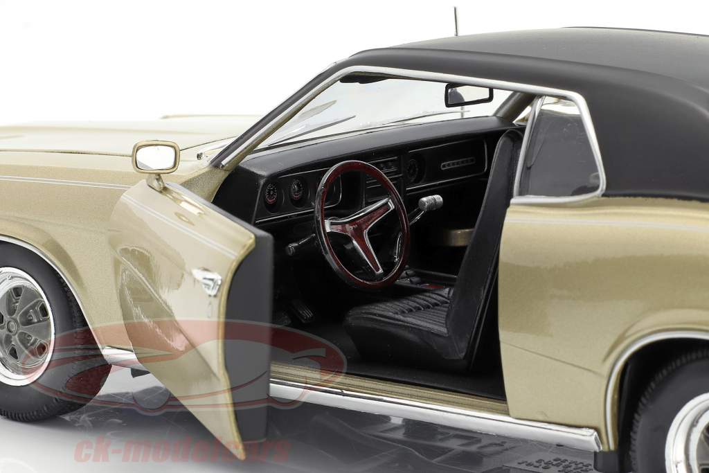 Mercury Cougar XR7 Year 1970 gold 1:18 Welly