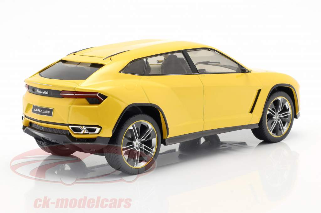 Lamborghini Urus yellow metallic 1:18 ModelCar Group