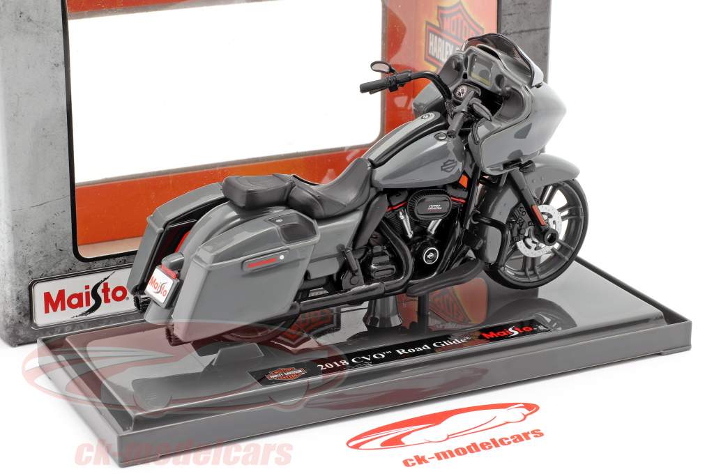 Harley Davidson CVO Road Glide Год постройки 2018 Серый / черный 1:18 Maisto