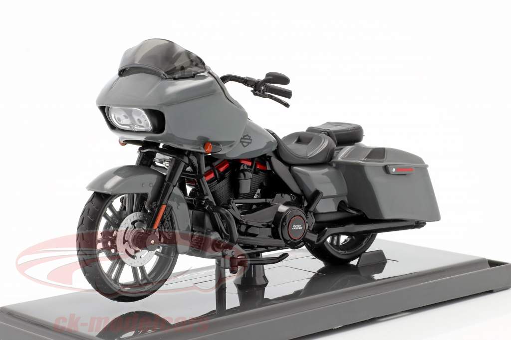 Harley Davidson CVO Road Glide Byggeår 2018 Grå / sort 1:18 Maisto